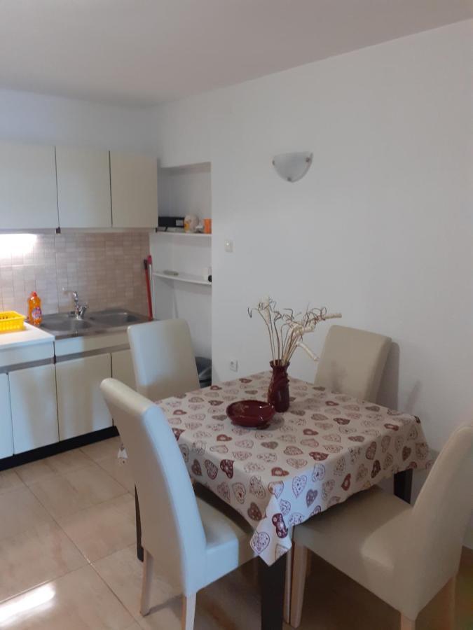 מאקרסקה Apartments Andrijasevic מראה חיצוני תמונה