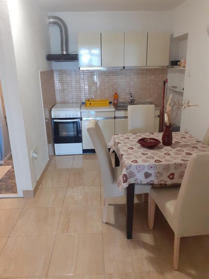 מאקרסקה Apartments Andrijasevic מראה חיצוני תמונה
