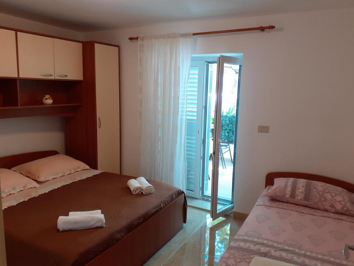 מאקרסקה Apartments Andrijasevic מראה חיצוני תמונה