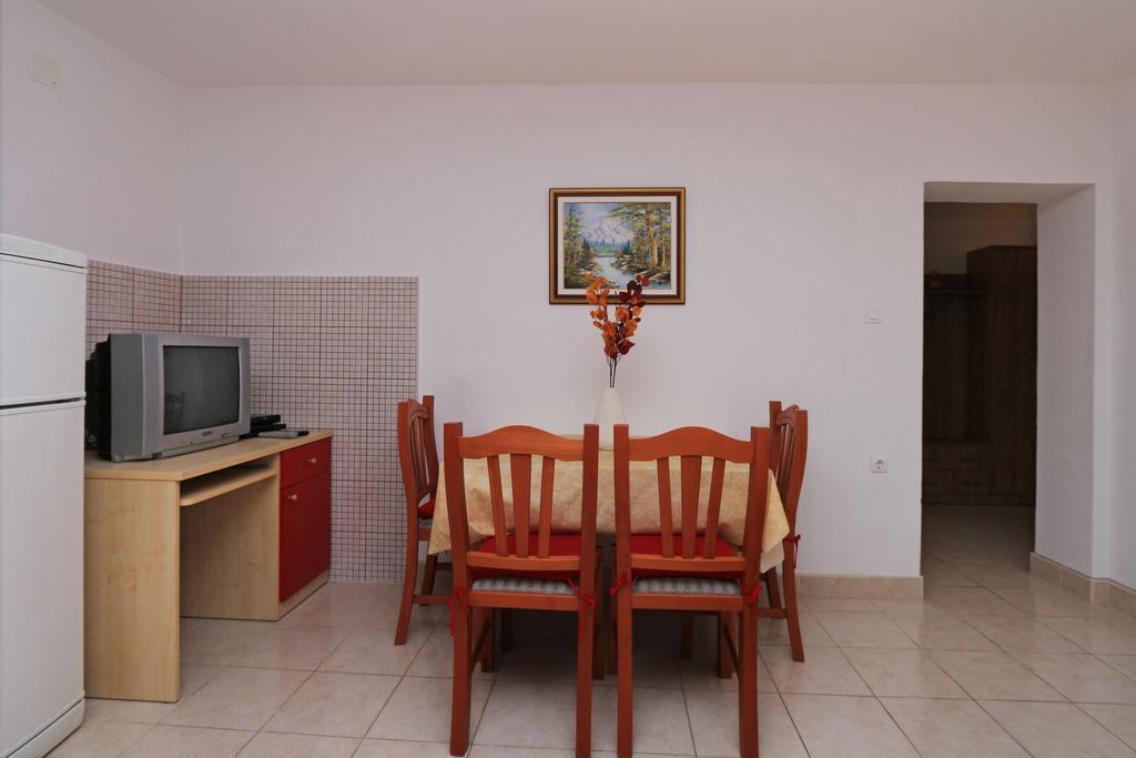מאקרסקה Apartments Andrijasevic מראה חיצוני תמונה