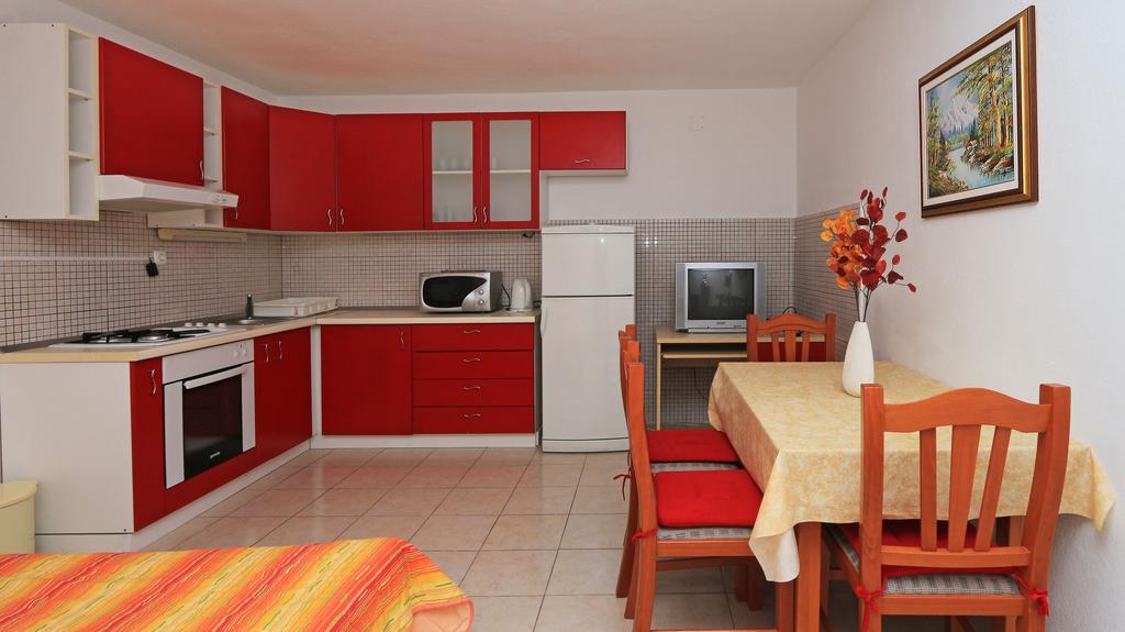 מאקרסקה Apartments Andrijasevic מראה חיצוני תמונה