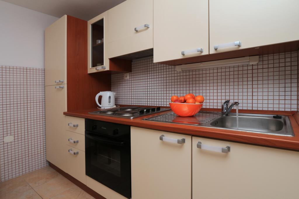 מאקרסקה Apartments Andrijasevic מראה חיצוני תמונה