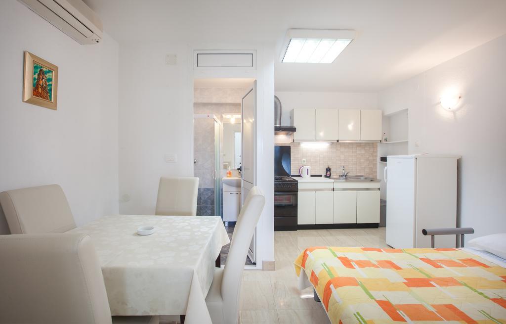 מאקרסקה Apartments Andrijasevic מראה חיצוני תמונה